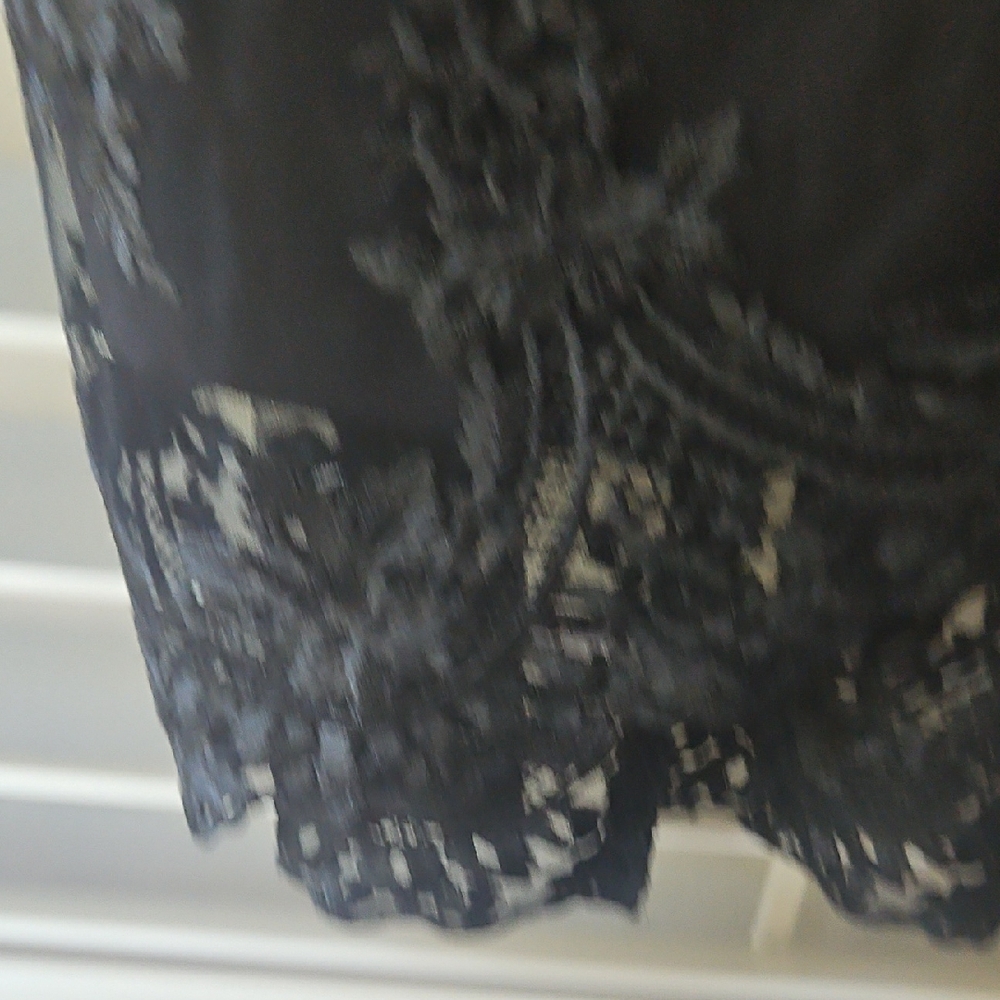 GUESS Elegant Black Lace Dress - Picture 5 of 5